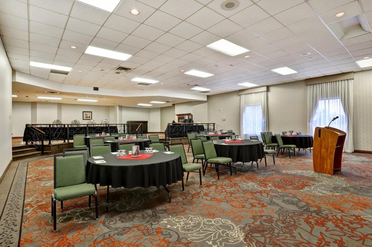 Holiday Inn Guelph Hotel & Conference Centre, An Ihg Hotel Exteriér fotografie